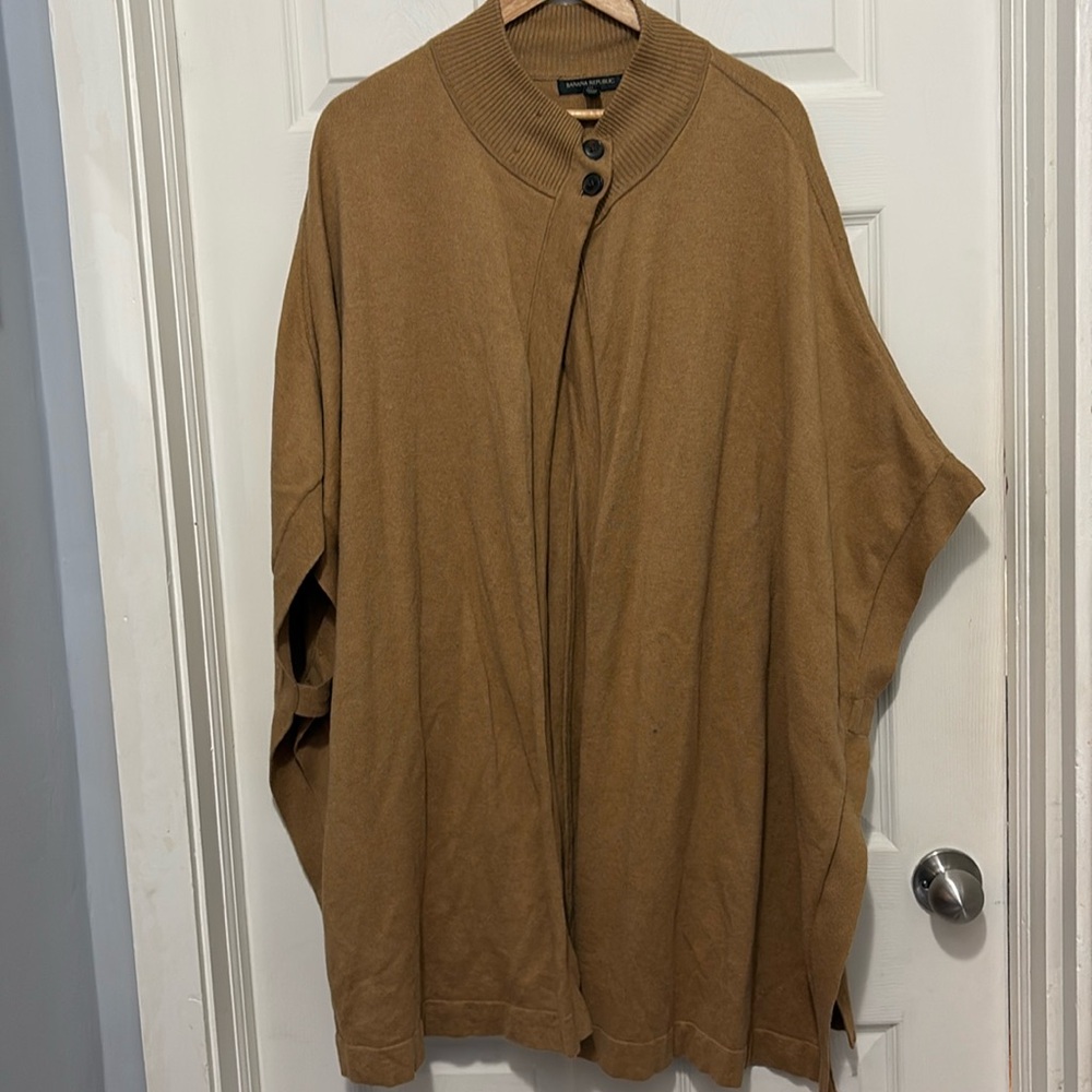 BANANA REPUBLIC Cape. Size M/L